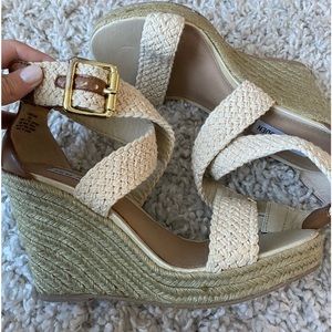 NEW STEVE MADDEN WEDGES